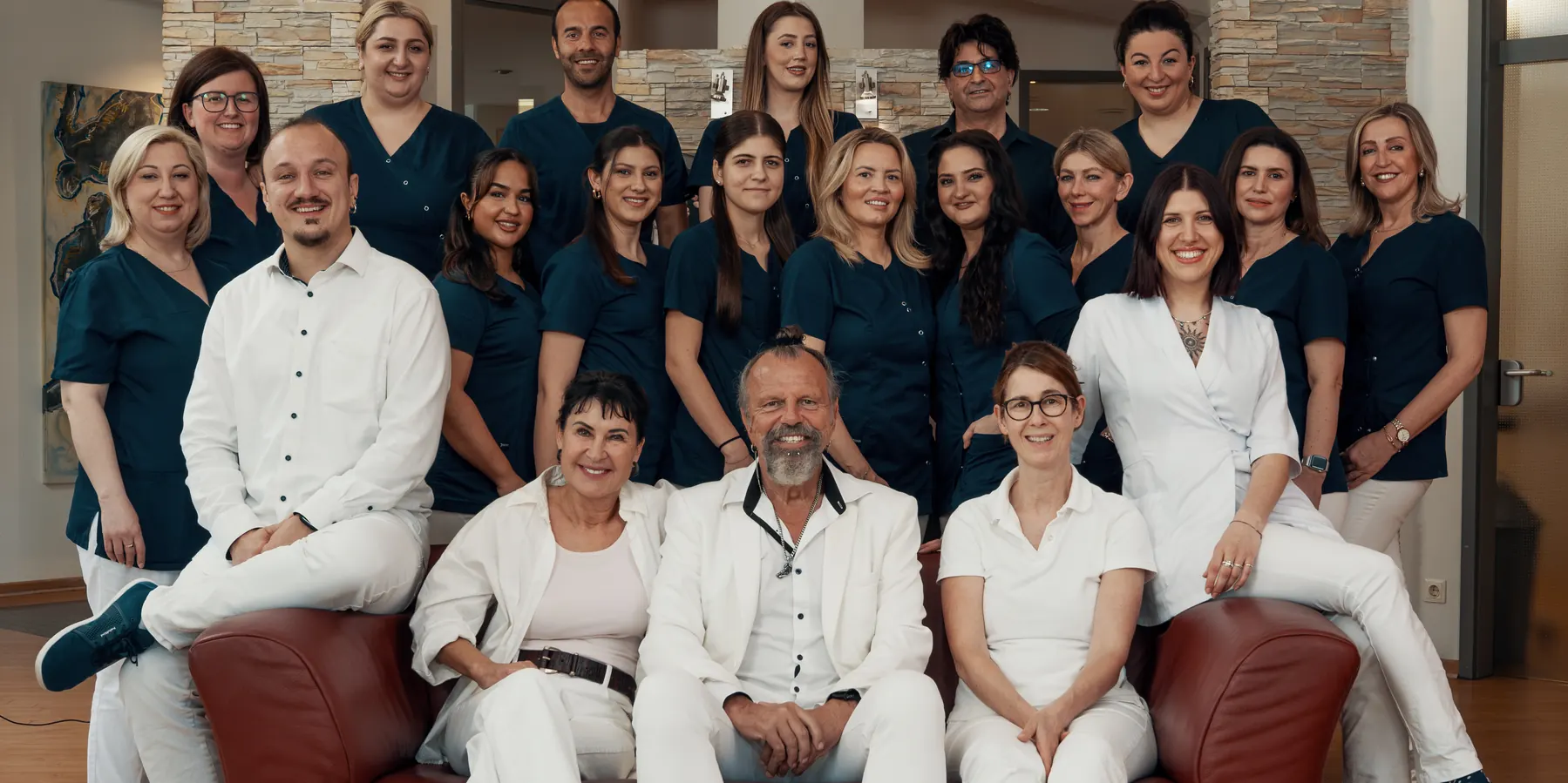Das Team der Zahnarztpraxis Wörner in Wesseling